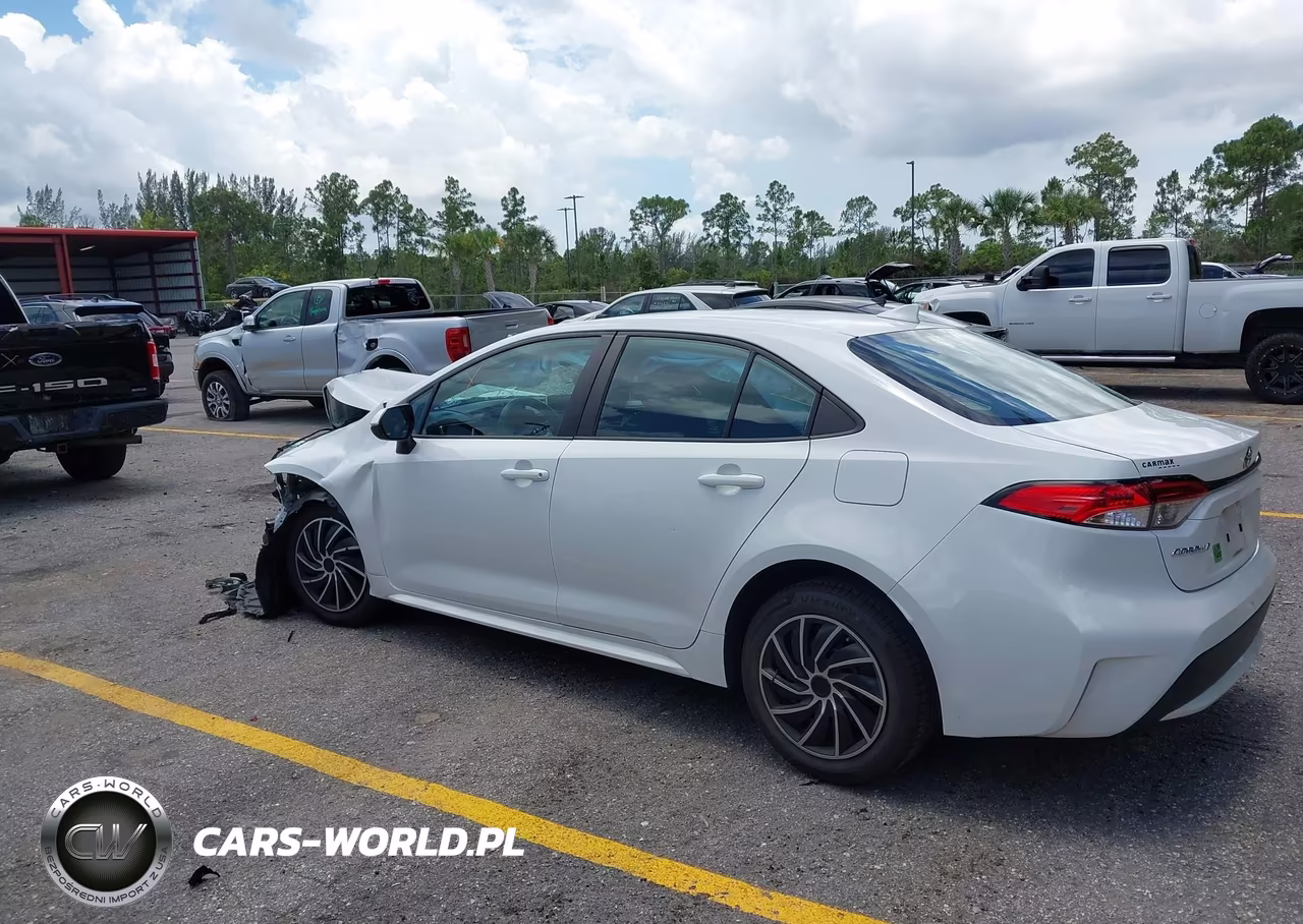 2020 Toyota Corolla Le VIN:5YFEPRAE1LP069113 - 3