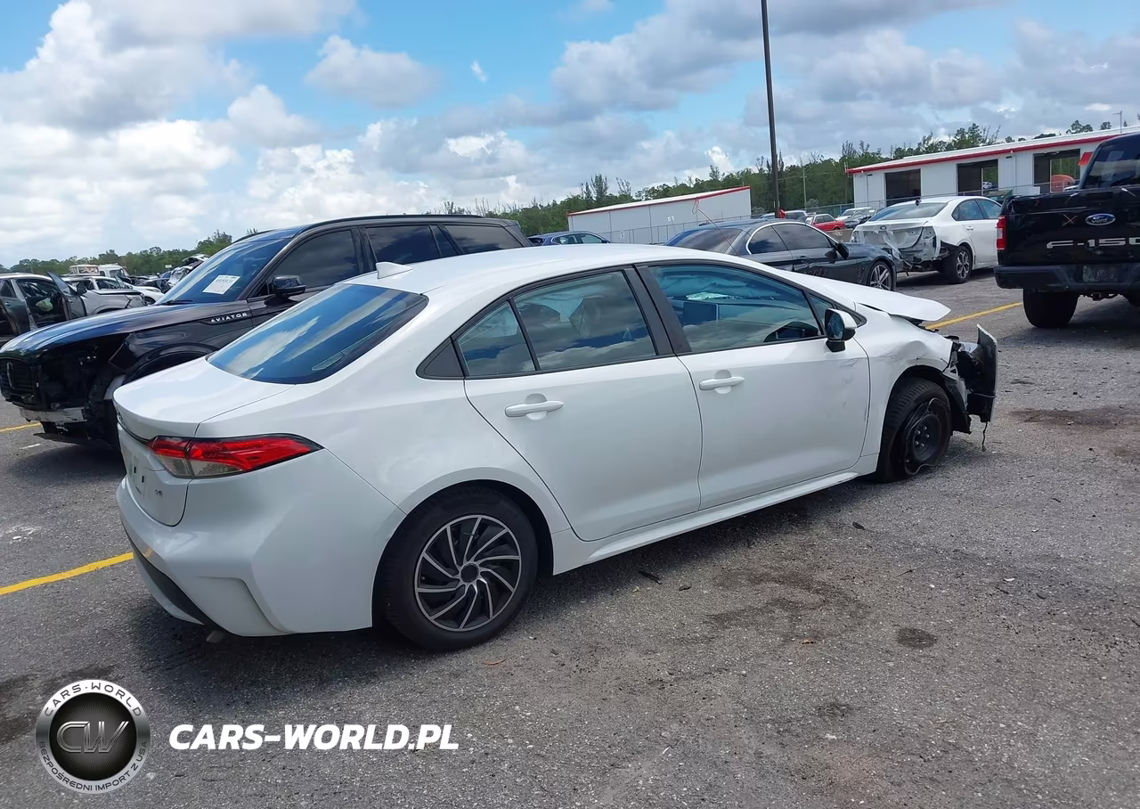 2020 Toyota Corolla Le VIN:5YFEPRAE1LP069113 - 4
