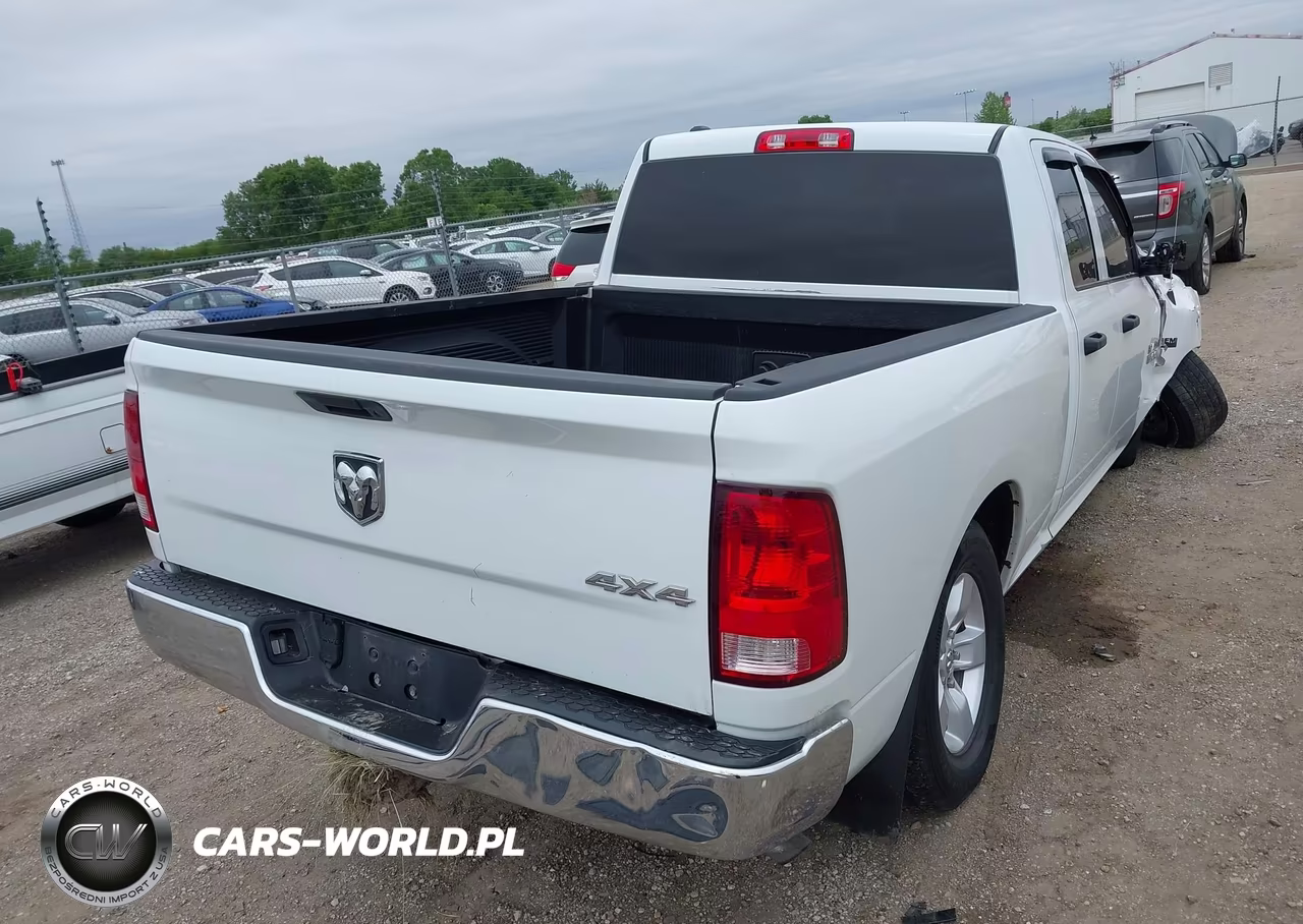 2015 Ram 1500 Tradesman VIN:1C6RR7FT9FS720117 - 4