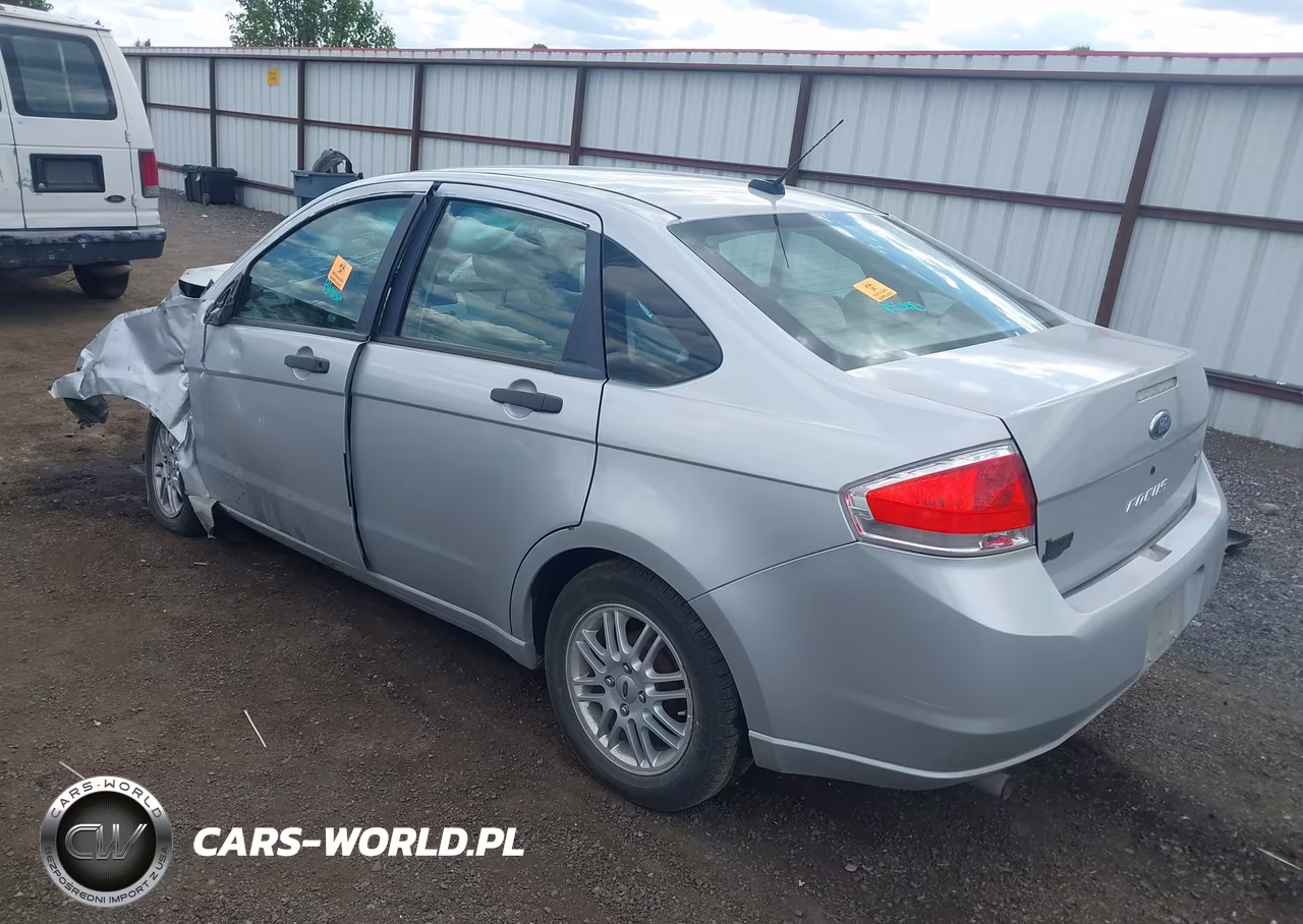 2009 Ford Focus Se VIN:1FAHP35N09W270379 - 3