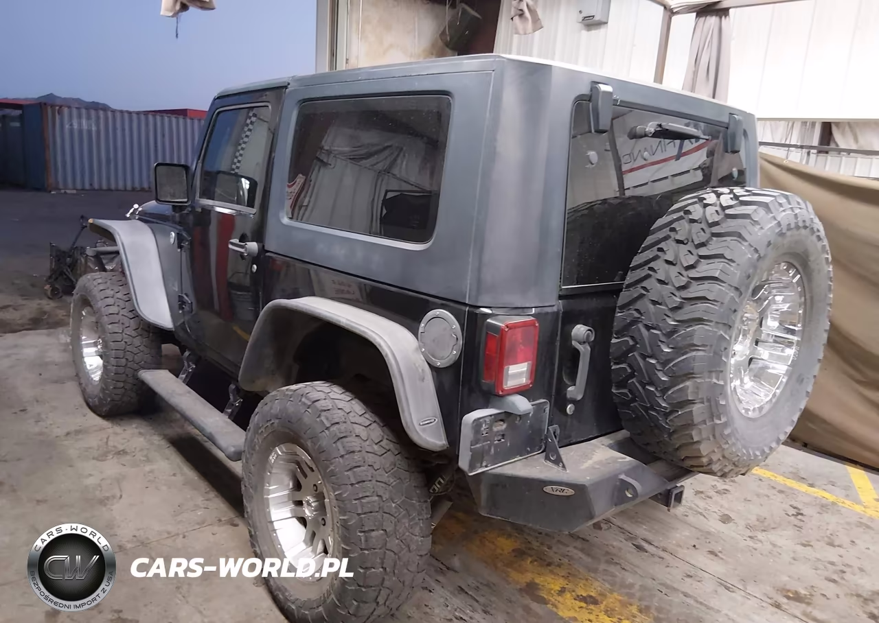 2009 Jeep Wrangler X VIN:1J4FA24189L758633 - 3