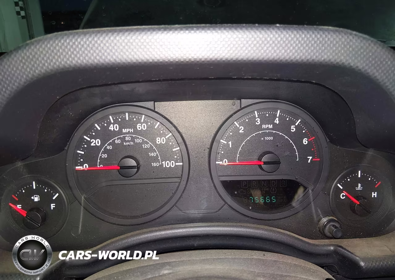 2009 Jeep Wrangler X VIN:1J4FA24189L758633 - 7