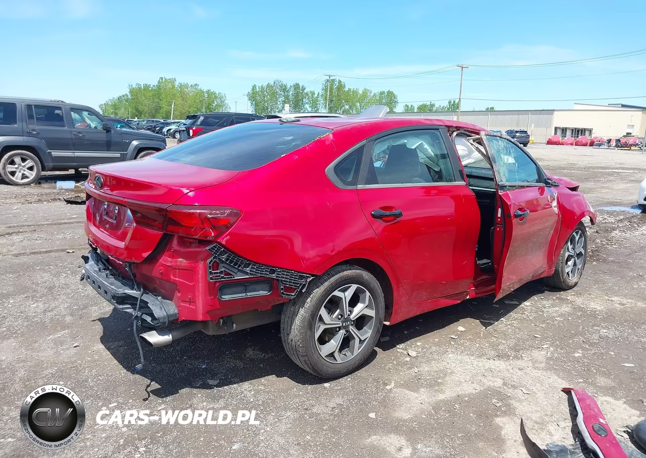 2019 Kia Forte Lxs VIN:3KPF24AD7KE077150 - 4