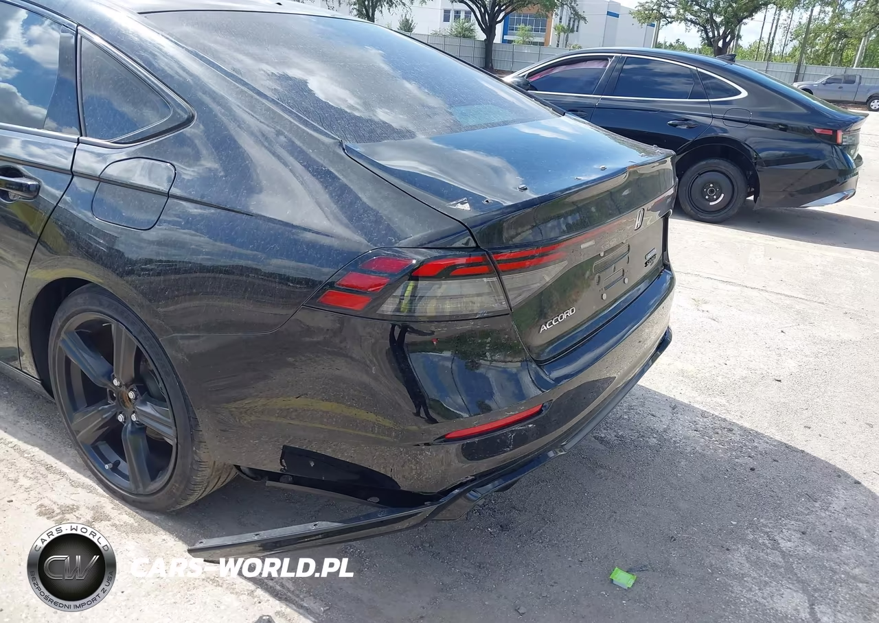 2024 Honda Accord Hybrid Sport-L VIN:1HGCY2F79RA021394 - 17