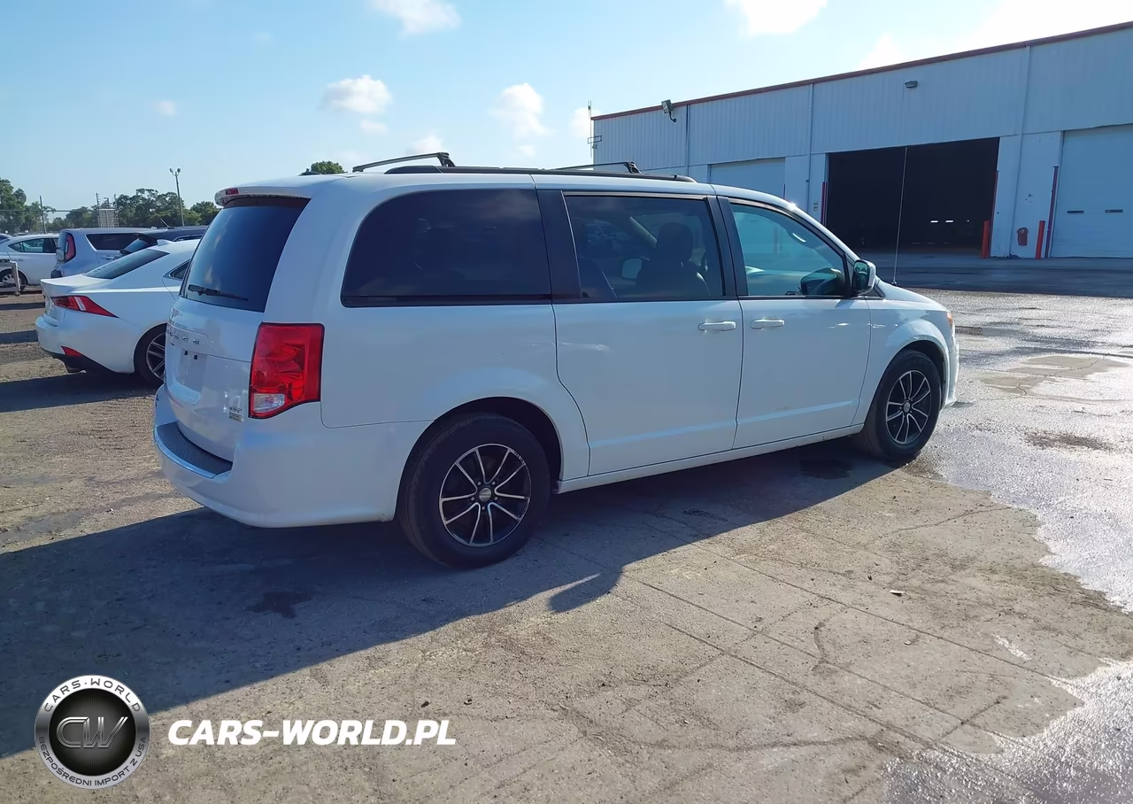 2019 Dodge Grand Caravan Gt VIN:2C4RDGEG9KR564989 - 4