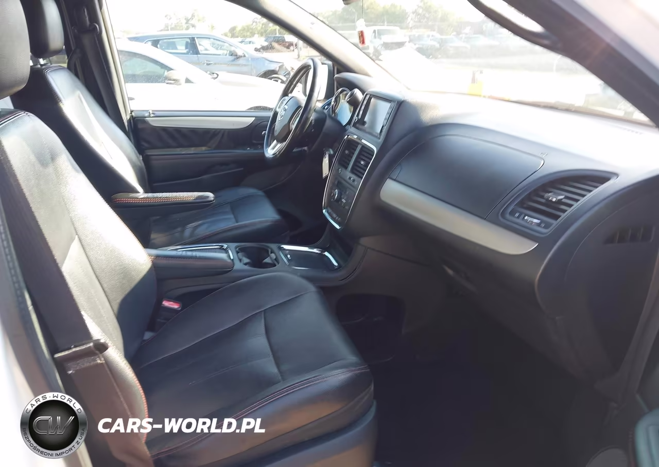 2019 Dodge Grand Caravan Gt VIN:2C4RDGEG9KR564989 - 5
