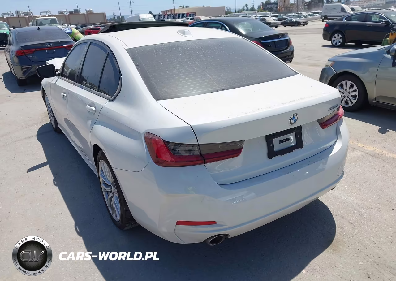 2023 BMW 330I VIN:3MW69FF07P8D40334 - 3