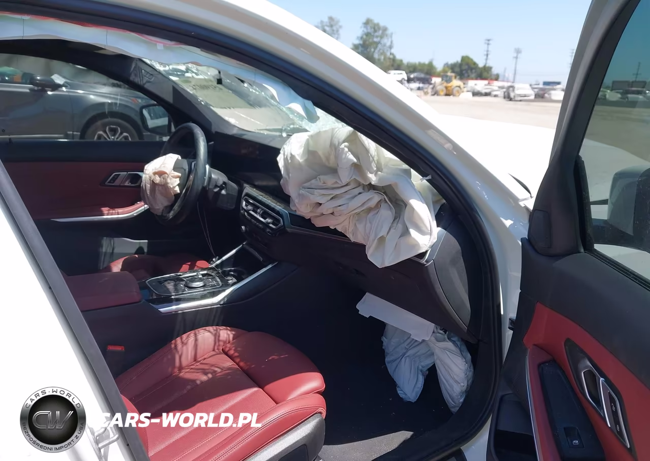 2023 BMW 330I VIN:3MW69FF07P8D40334 - 5