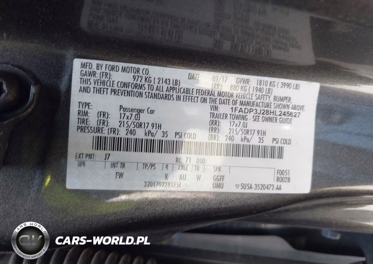 2017 Ford Focus Titanium VIN:1FADP3J28HL245627 - 9