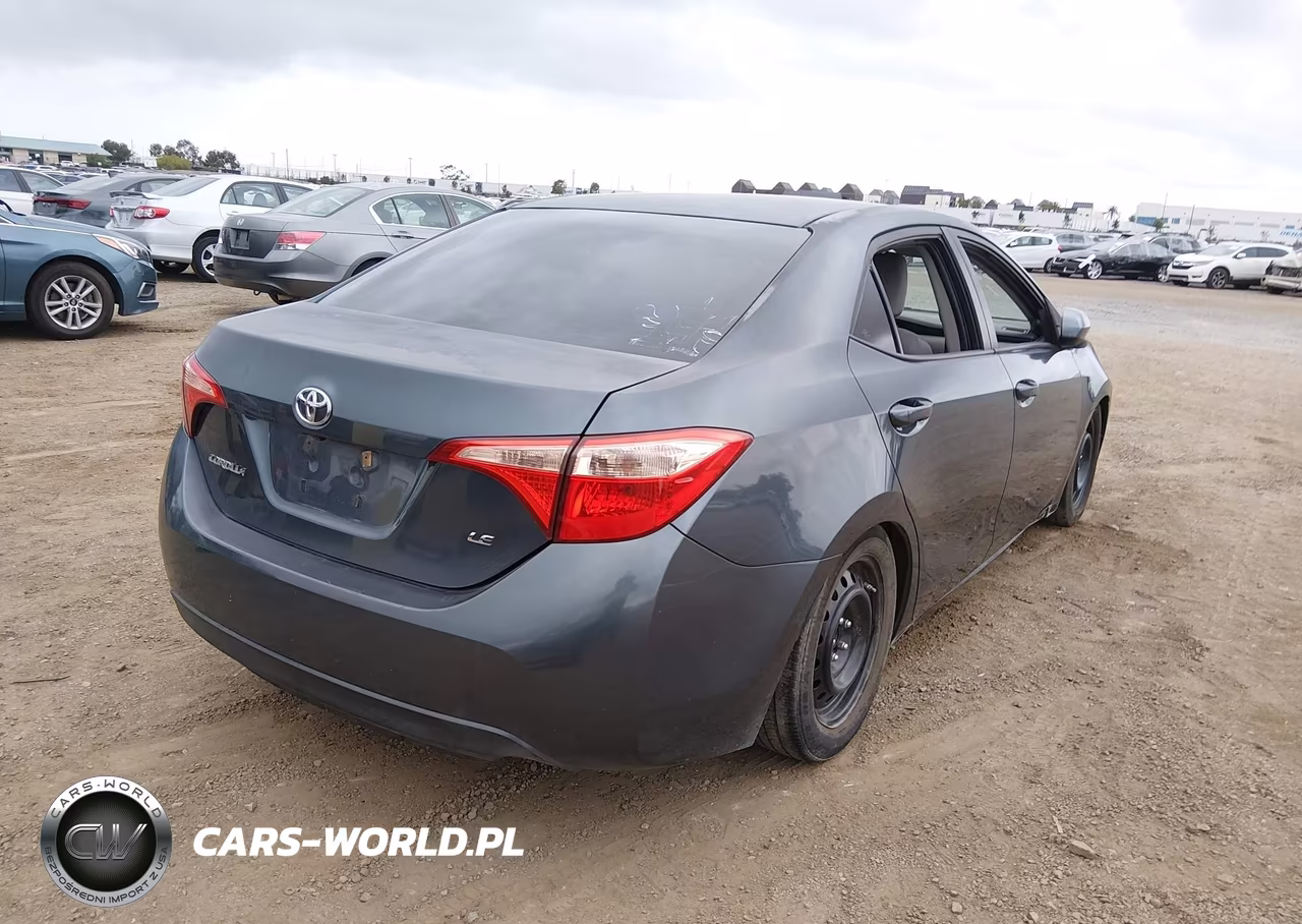 2017 Toyota Corolla Le VIN:2T1BURHE4HC764906 - 4