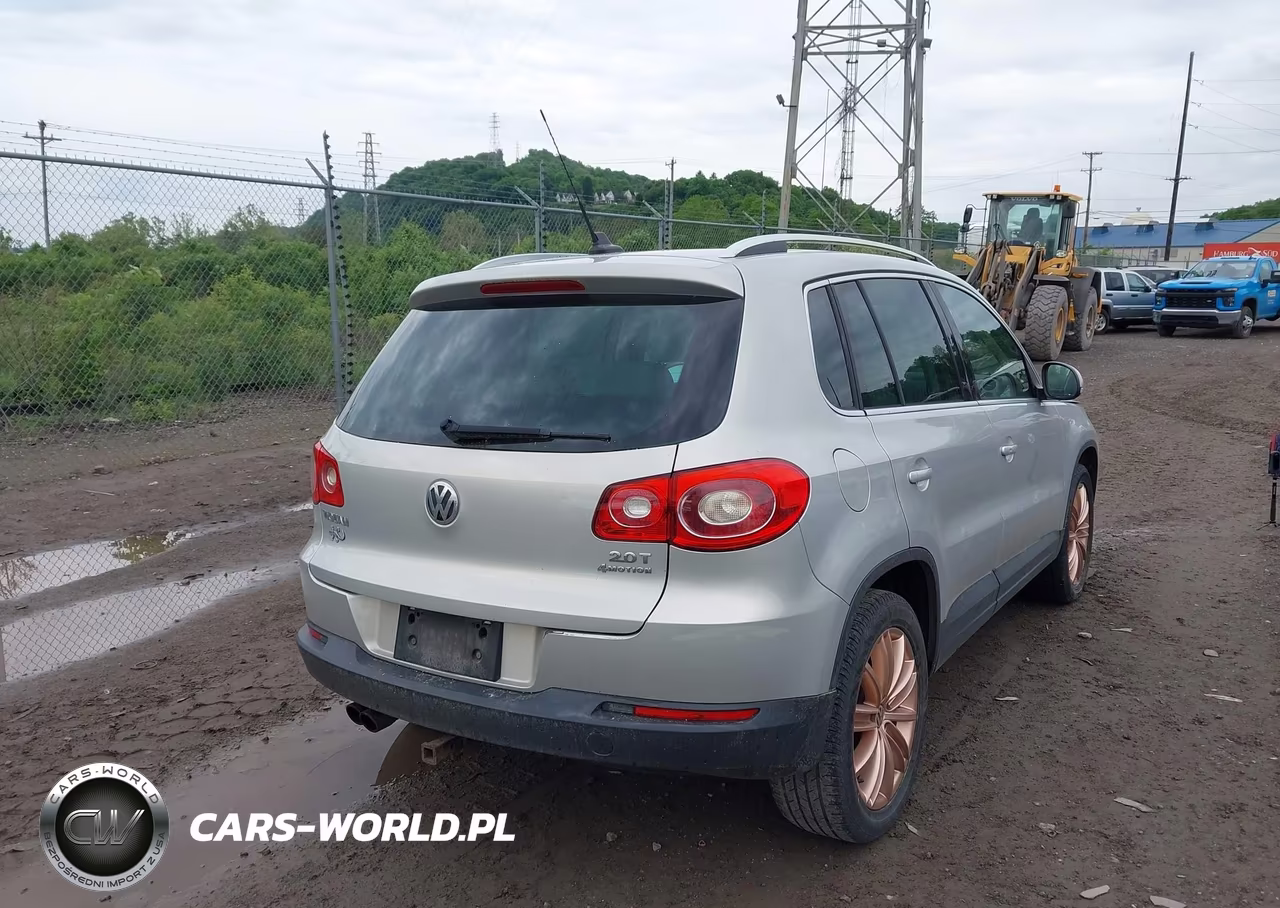 2011 Volkswagen Tiguan Sel VIN:WVGBV7AX8BW566353 - 4