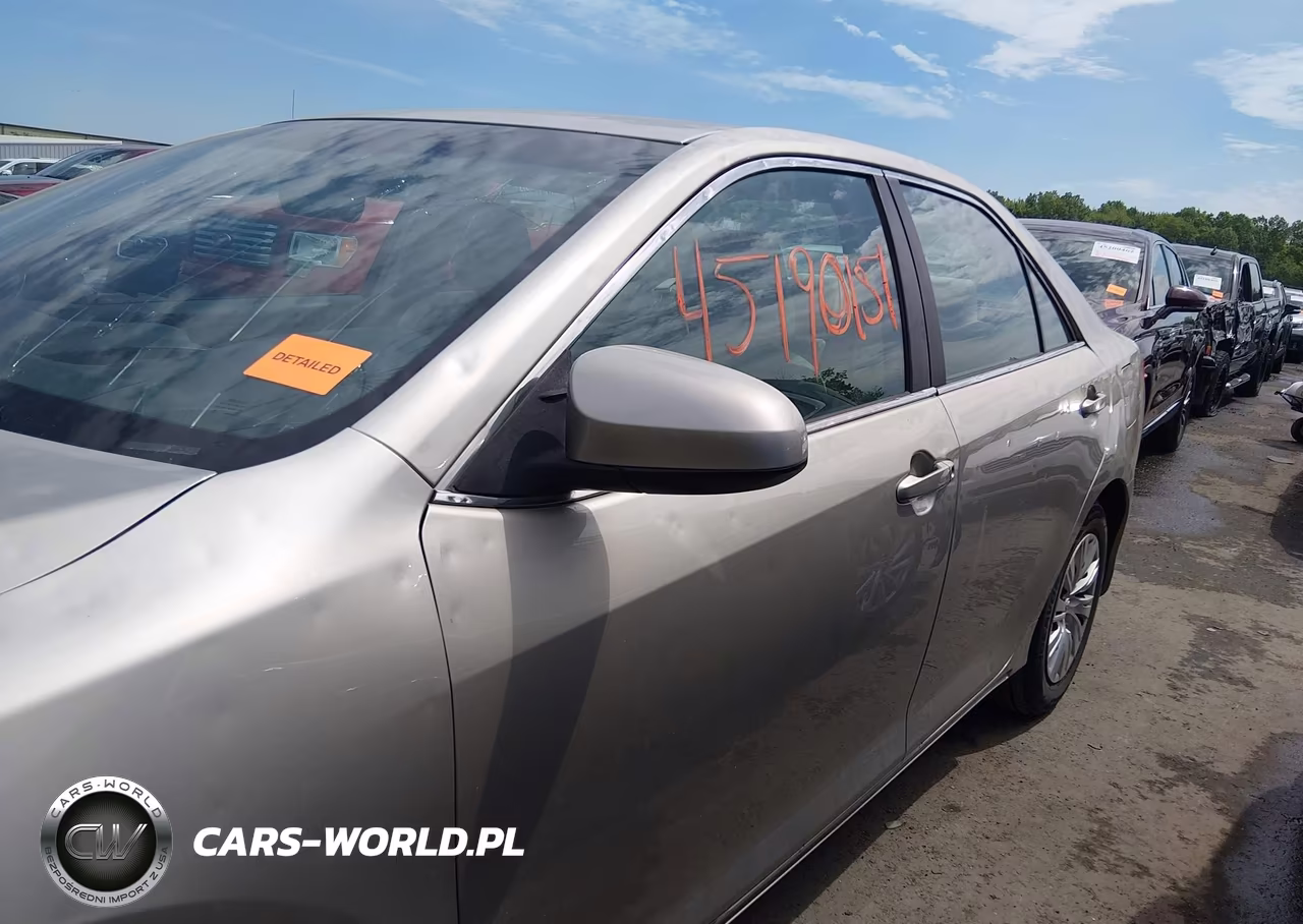 2014 Toyota Camry Le VIN:4T4BF1FK6ER360025 - 14