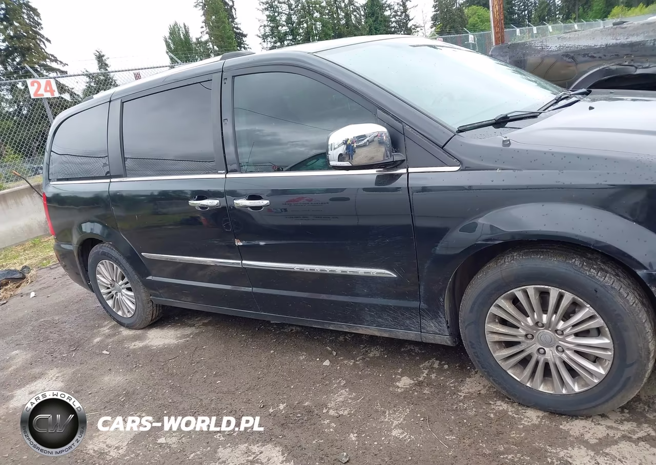 2014 Chrysler Town & Country Limited VIN:2C4RC1GG7ER195387 - 13