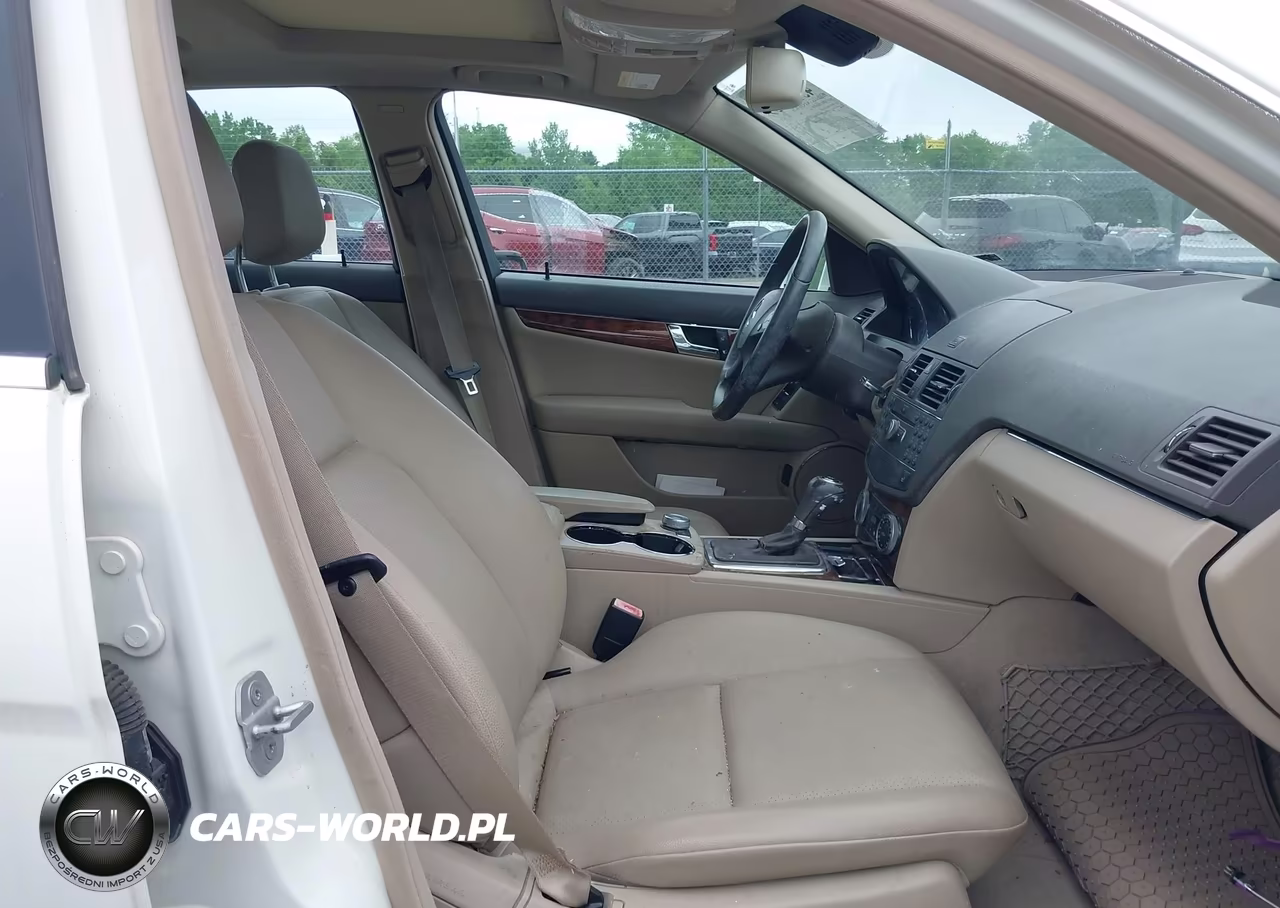 2010 Mercedes-Benz C 300 Luxury 4Matic-Sport 4Matic VIN:WDDGF8BB5AR111317 - 5