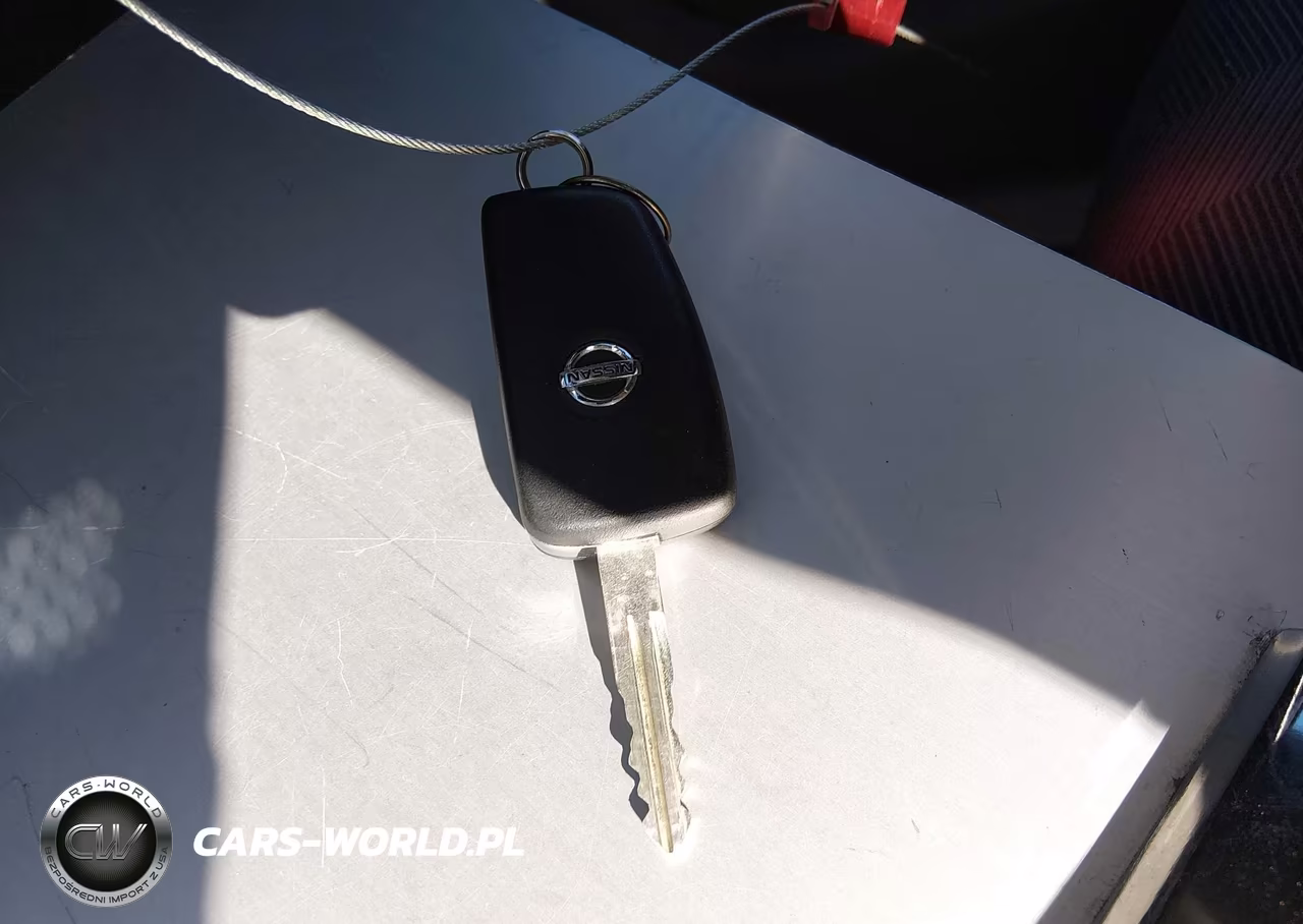 2016 Nissan Rogue S VIN:KNMAT2MV1GP631581 - 11