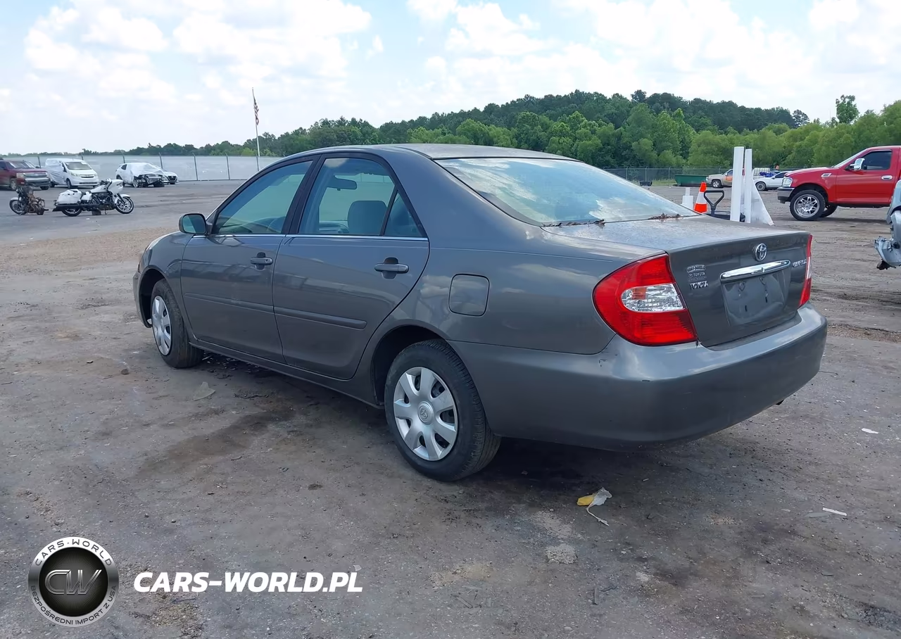2003 Toyota Camry Le VIN:4T1BE32K23U666649 - 3
