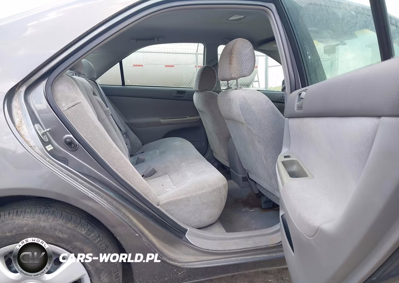 2003 Toyota Camry Le VIN:4T1BE32K23U666649 - 8