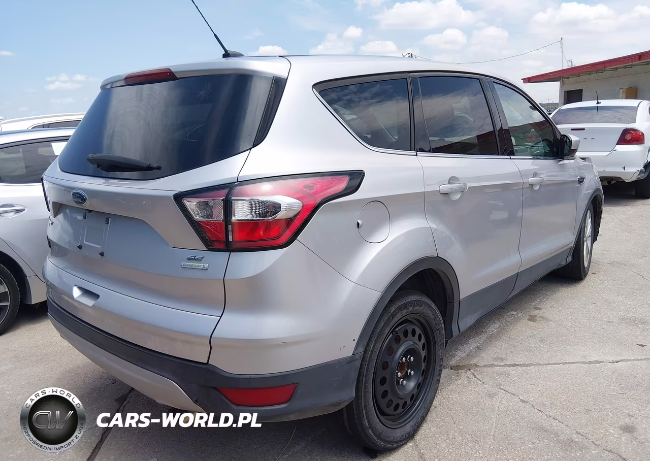 2017 Ford Escape Se VIN:1FMCU0GD2HUF01885 - 4