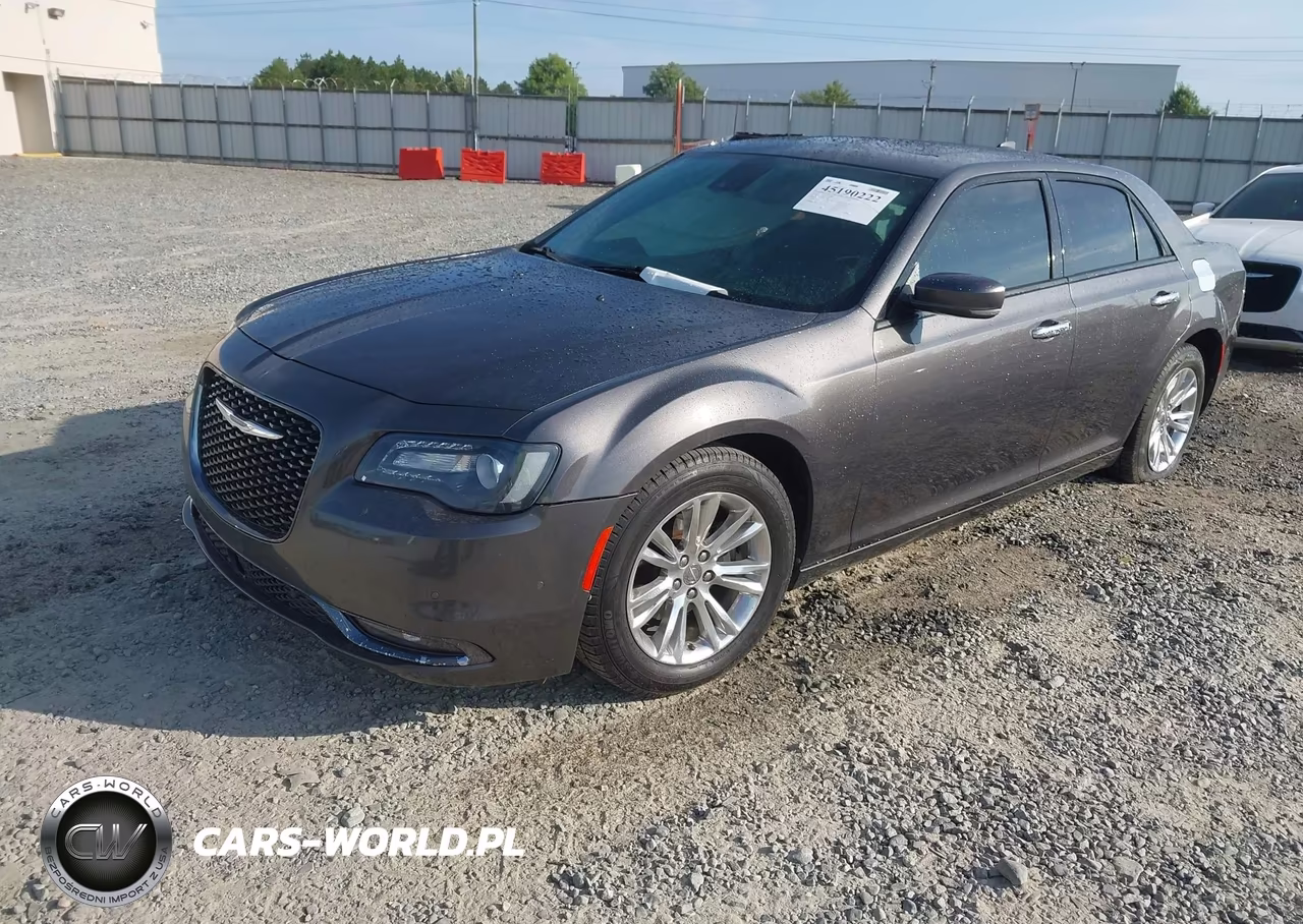 2018 Chrysler 300 300S VIN:2C3CCABG8JH326070 - 2