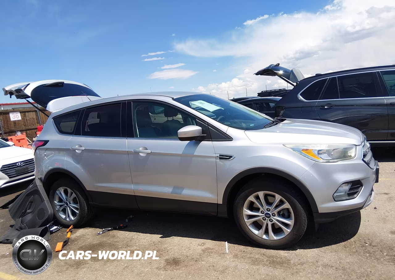 2017 Ford Escape Se VIN:1FMCU9GD9HUC95467 - 14