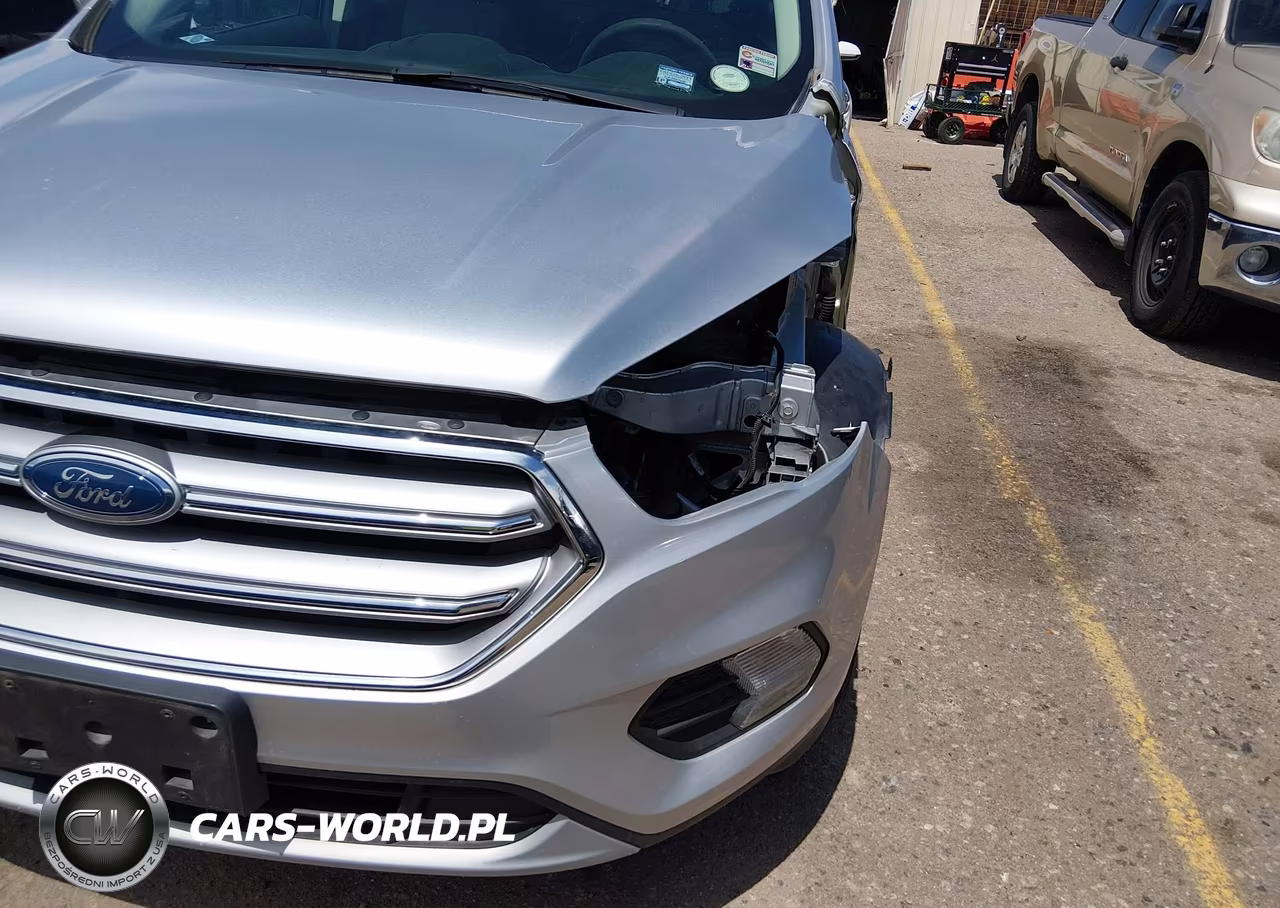 2017 Ford Escape Se VIN:1FMCU9GD9HUC95467 - 6