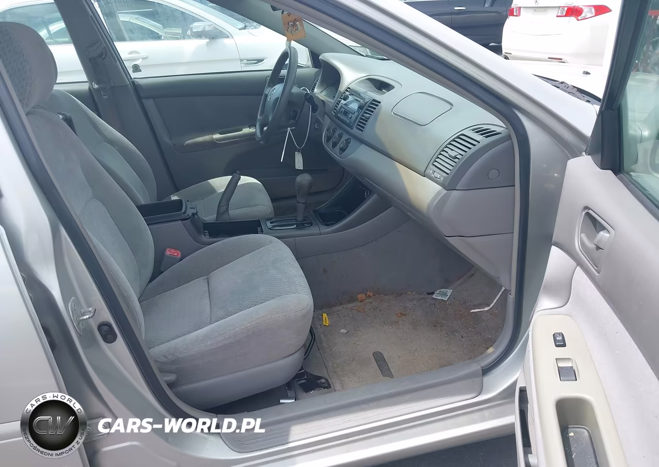 2004 Toyota Camry Le VIN:4T1BE32K14U888018 - 5