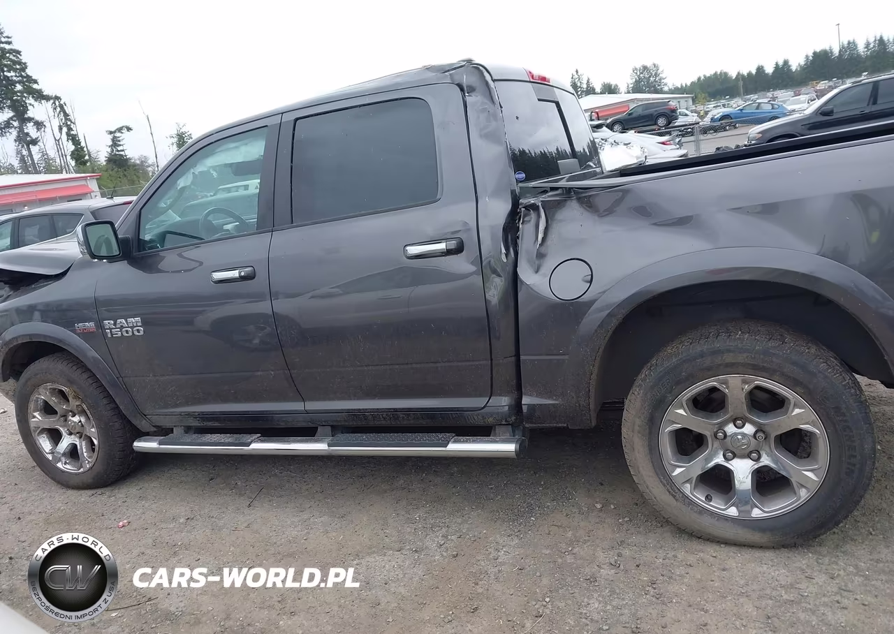 2016 Ram 1500 Laramie VIN:1C6RR7NT1GS341499 - 14