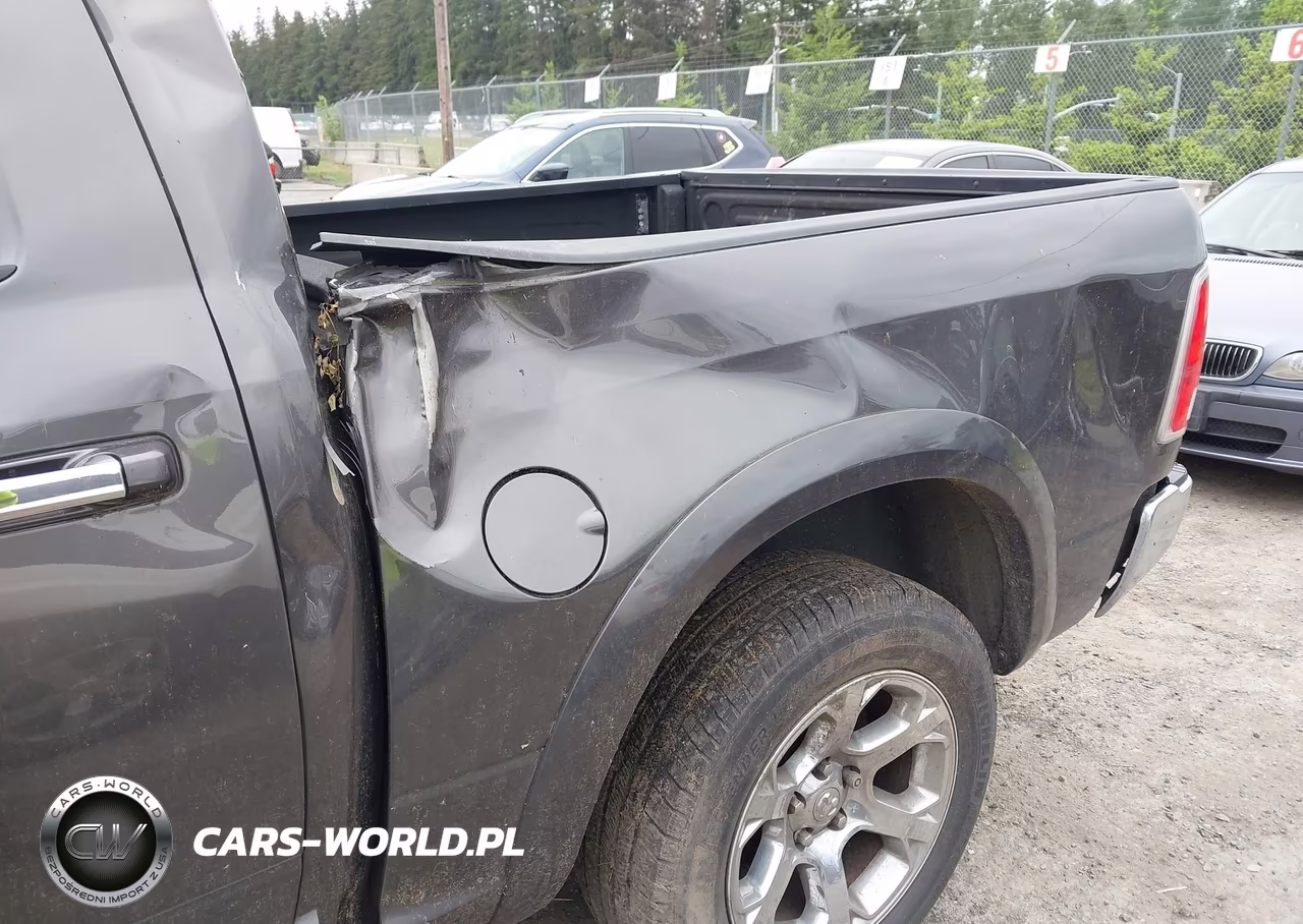2016 Ram 1500 Laramie VIN:1C6RR7NT1GS341499 - 21