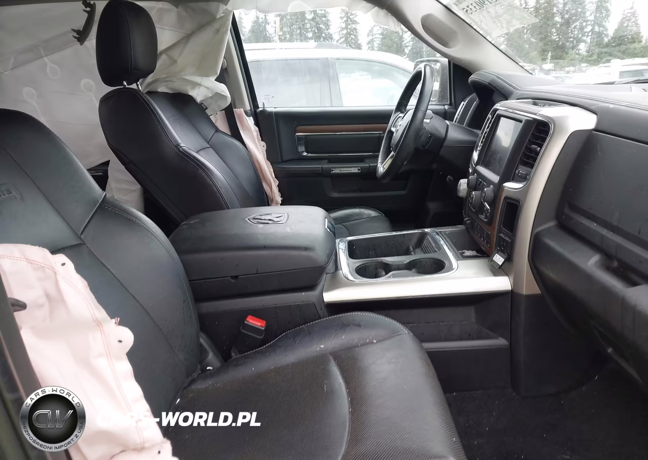 2016 Ram 1500 Laramie VIN:1C6RR7NT1GS341499 - 5