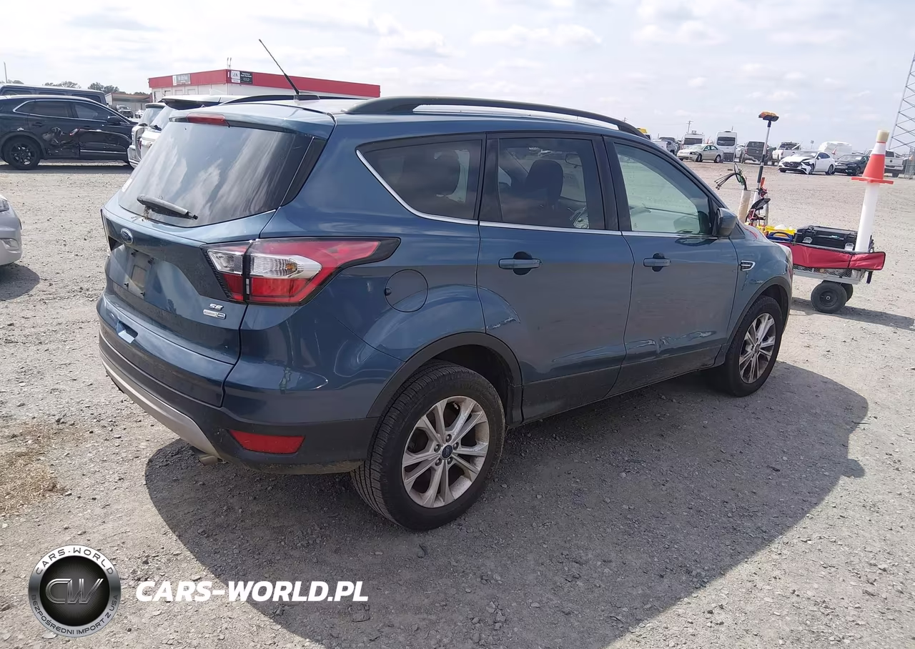2018 Ford Escape Se VIN:1FMCU9GD8JUB20245 - 4