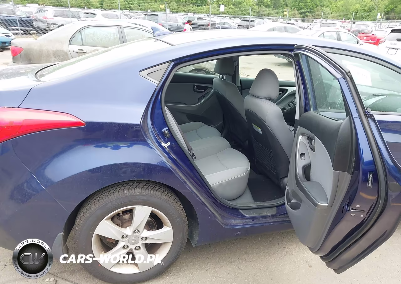 2013 Hyundai Elantra Gls VIN:5NPDH4AE4DH284687 - 8