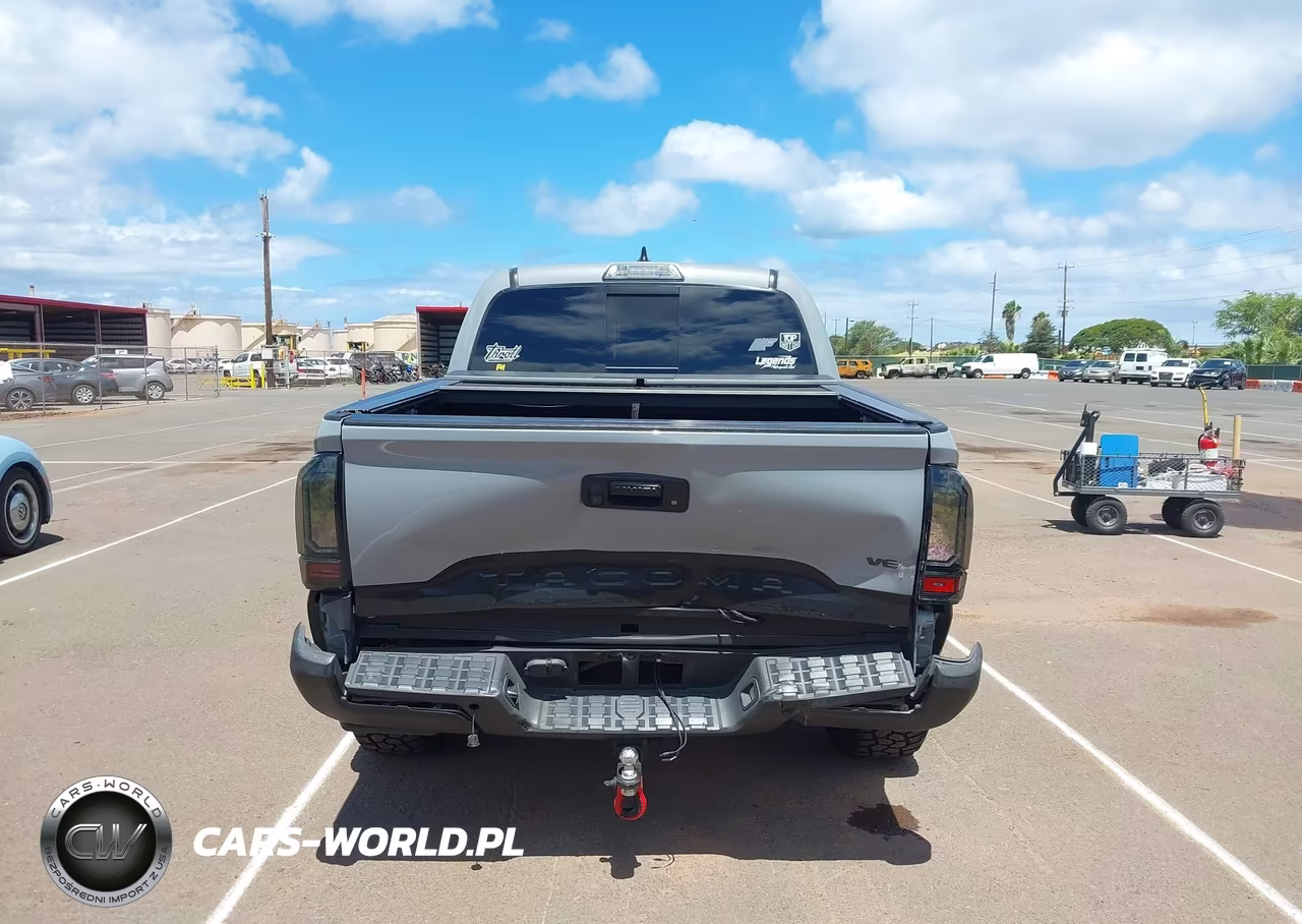 2018 Toyota Tacoma Sr5 V6 VIN:3TMAZ5CN0JM057537 - 17