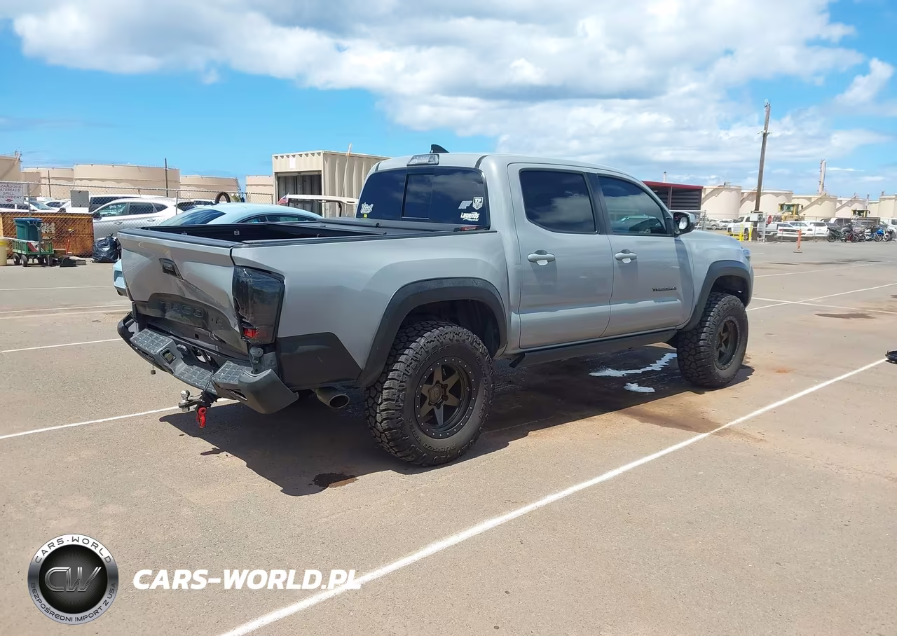2018 Toyota Tacoma Sr5 V6 VIN:3TMAZ5CN0JM057537 - 4