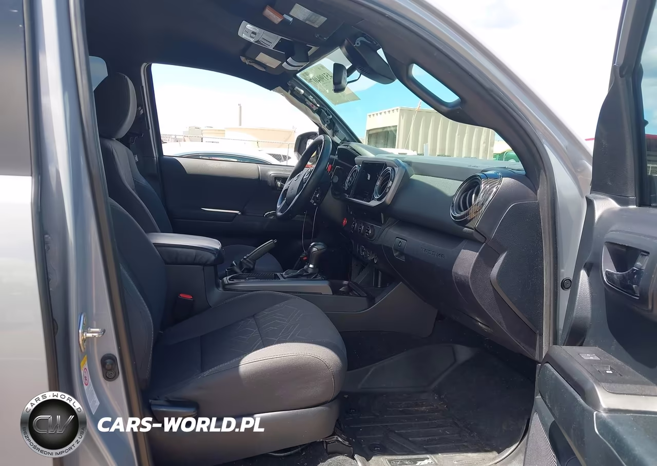 2018 Toyota Tacoma Sr5 V6 VIN:3TMAZ5CN0JM057537 - 5