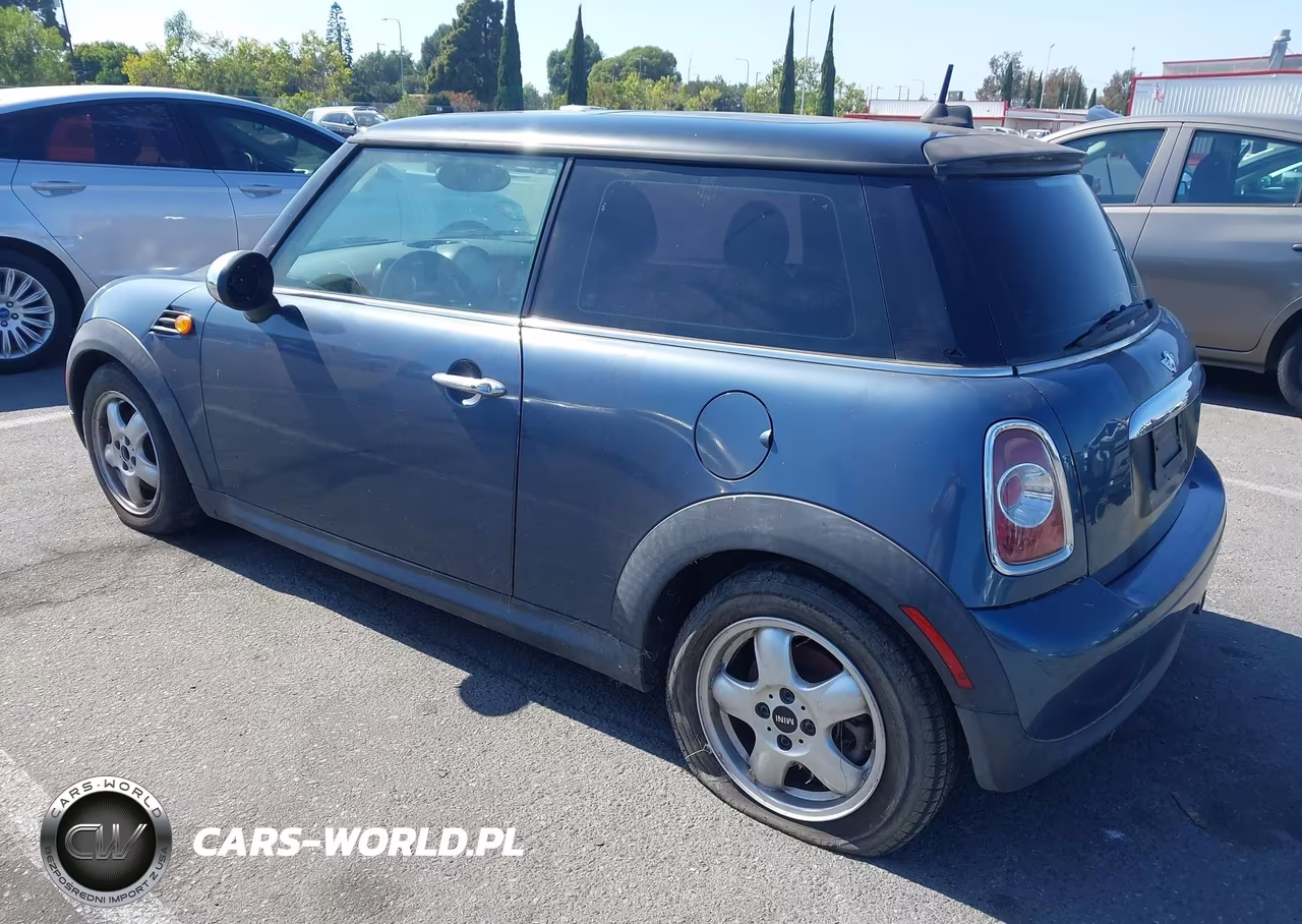 2011 Mini Cooper VIN:WMWSU3C59BT093119 - 3