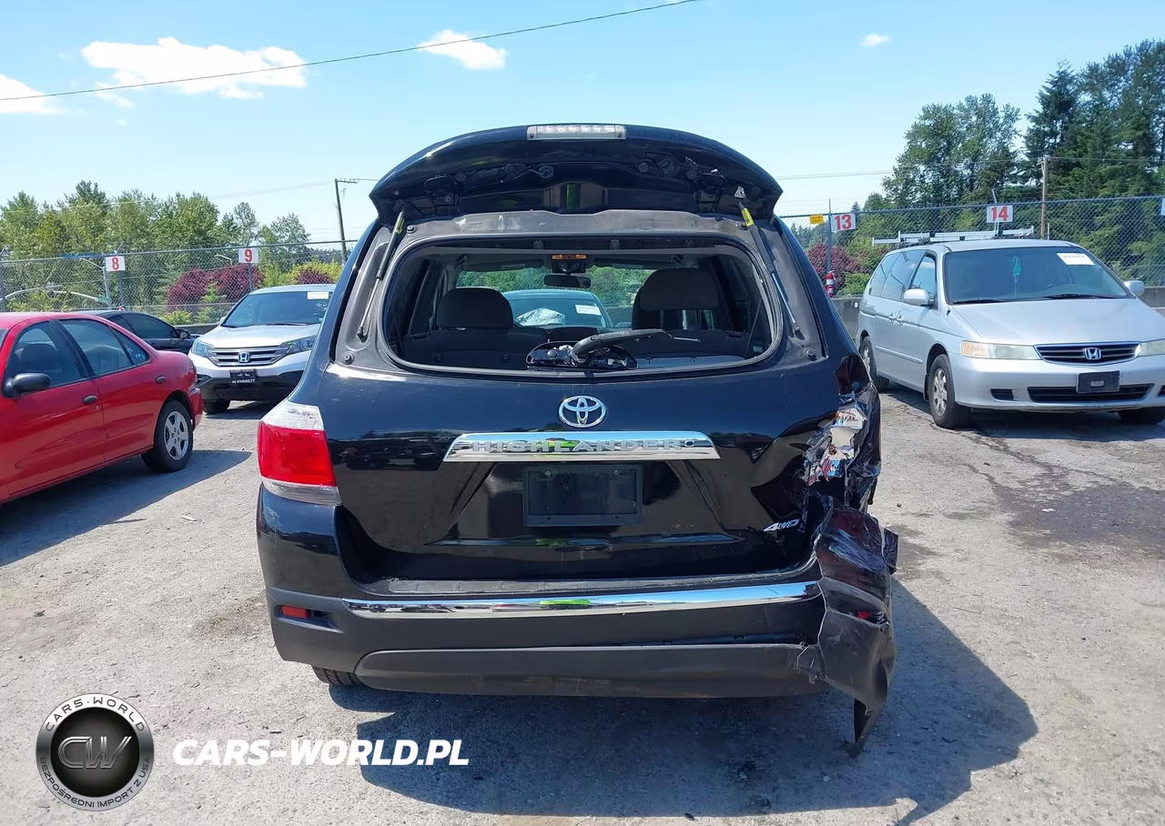 2011 Toyota Highlander Base V6 VIN:5TDBK3EH2BS063734 - 16