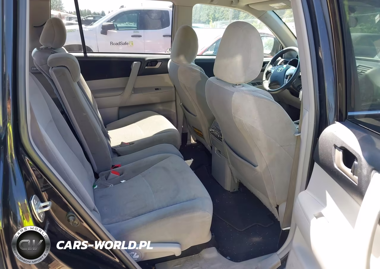 2011 Toyota Highlander Base V6 VIN:5TDBK3EH2BS063734 - 8