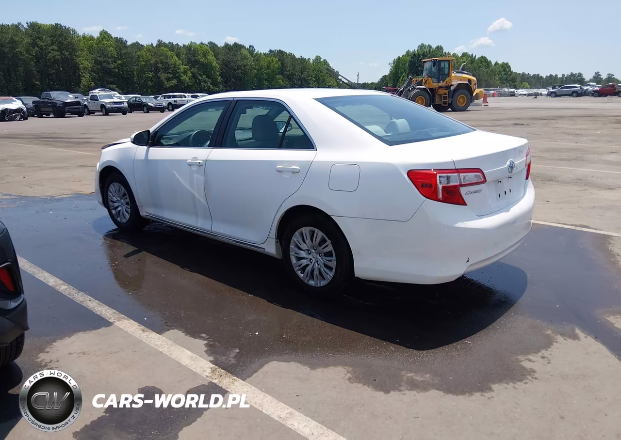 2012 Toyota Camry Le VIN:4T1BF1FK6CU525112 - 3
