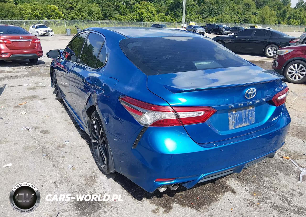 2018 Toyota Camry Xse VIN:4T1B61HK9JU029229 - 3