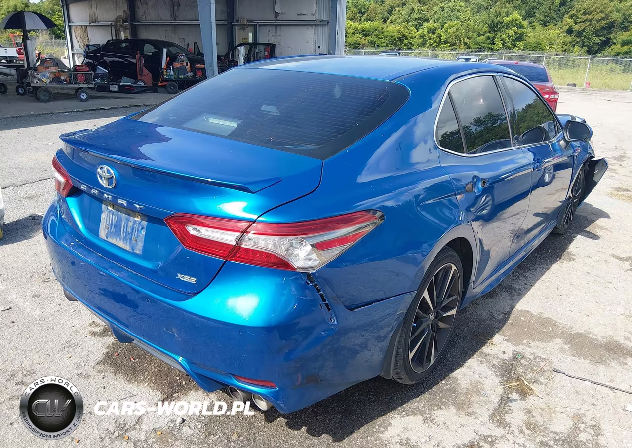 2018 Toyota Camry Xse VIN:4T1B61HK9JU029229 - 4