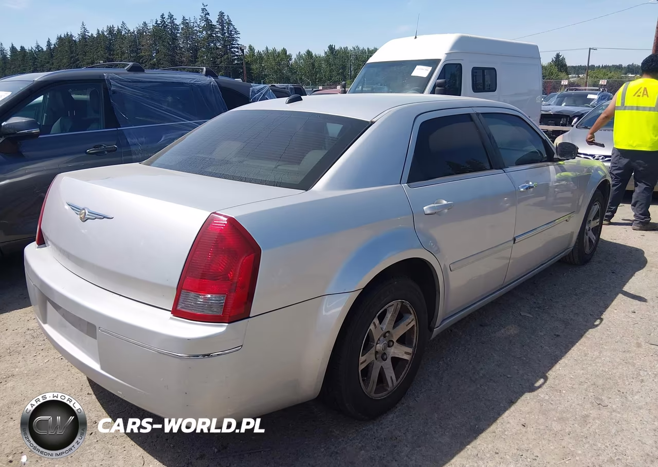 2006 Chrysler 300 Touring VIN:2C3KA53G86H192496 - 4