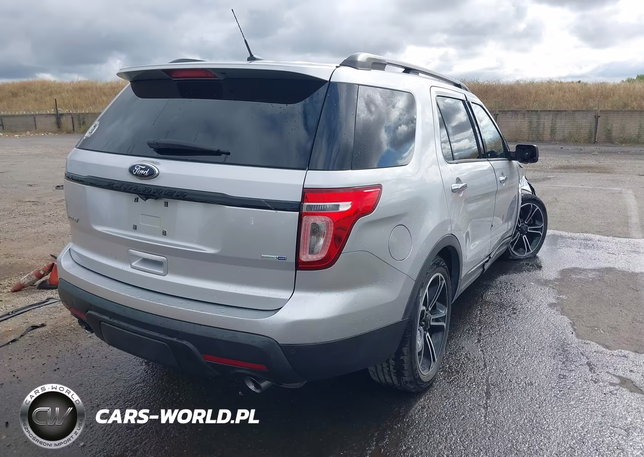 2014 Ford Explorer Sport VIN:1FM5K8GT2EGC12830 - 4