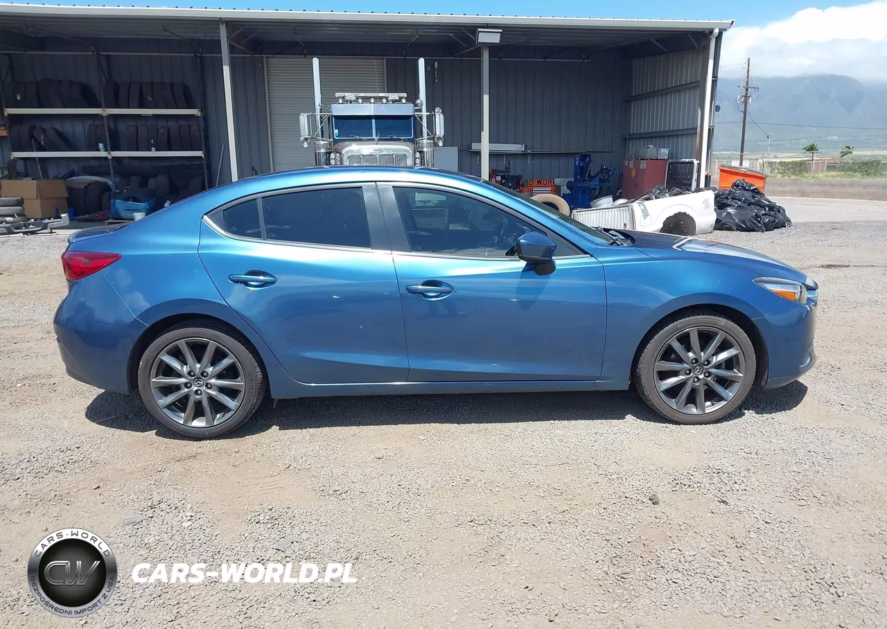 2018 Mazda Mazda3 Touring VIN:3MZBN1V34JM204363 - 13