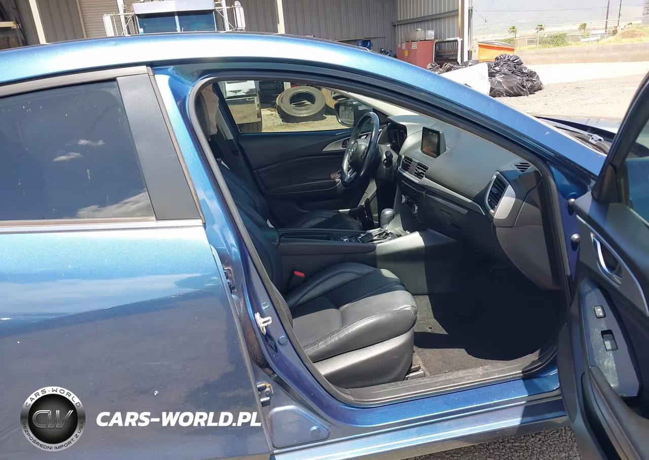 2018 Mazda Mazda3 Touring VIN:3MZBN1V34JM204363 - 5