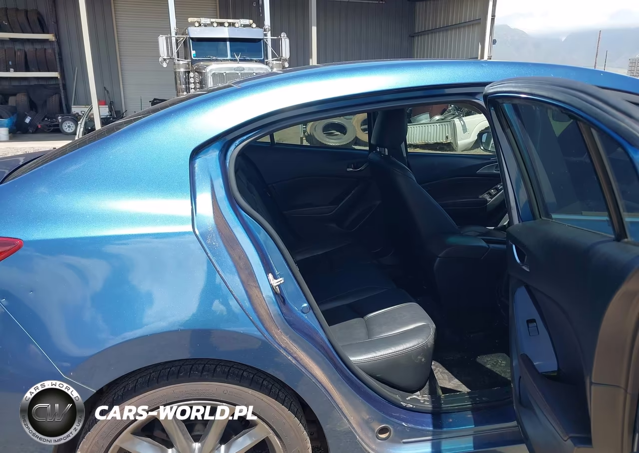 2018 Mazda Mazda3 Touring VIN:3MZBN1V34JM204363 - 8