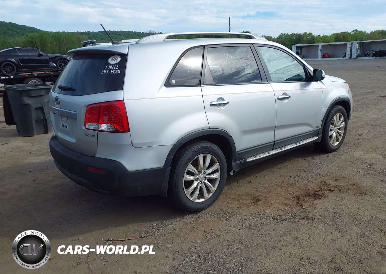 2011 Kia Sorento Ex V6 VIN:5XYKUDA24BG155555 - 4