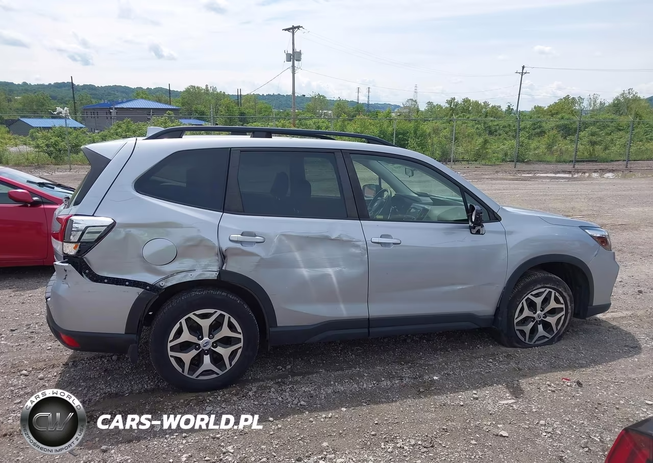 2020 Subaru Forester Premium VIN:JF2SKAGC8LH496469 - 13
