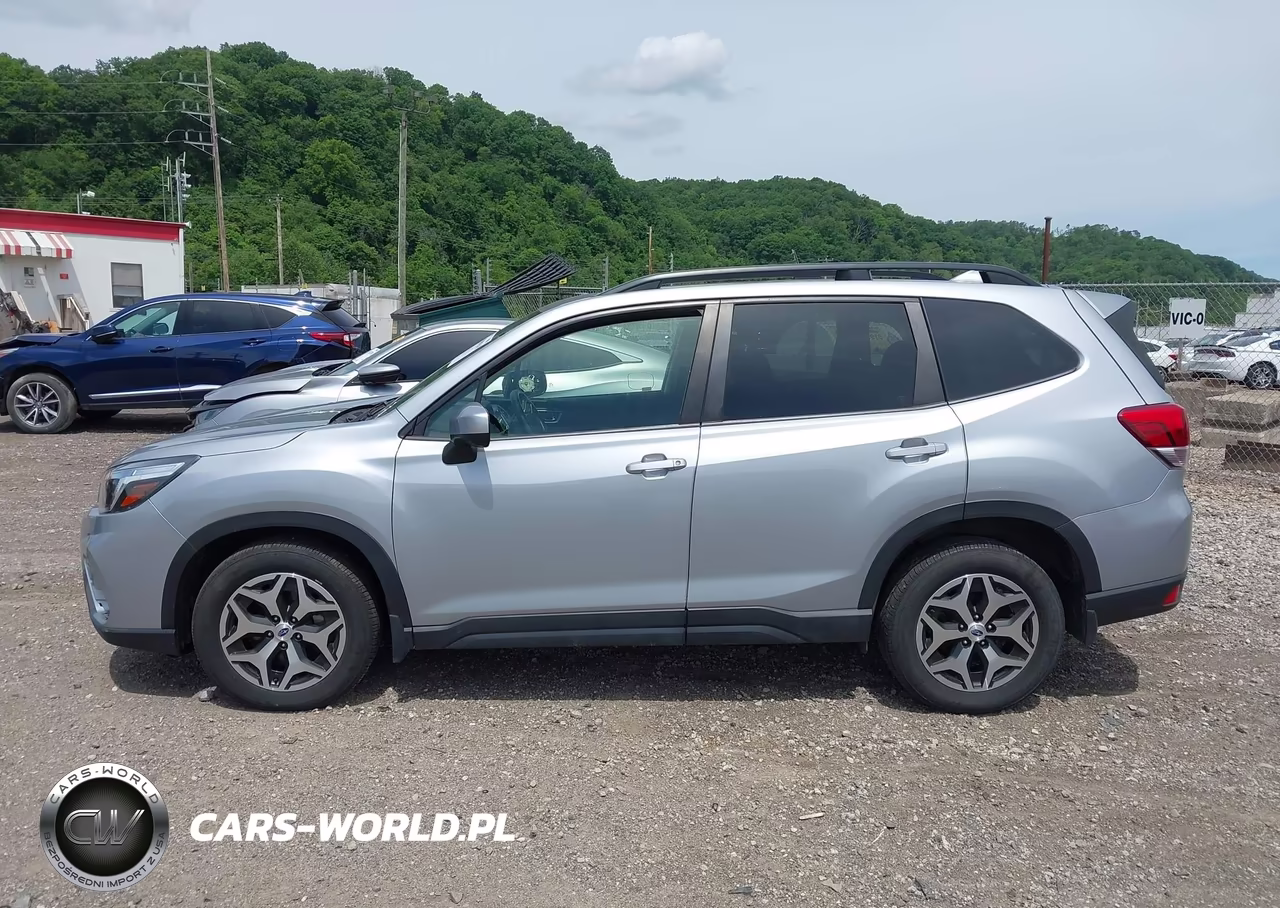 2020 Subaru Forester Premium VIN:JF2SKAGC8LH496469 - 14