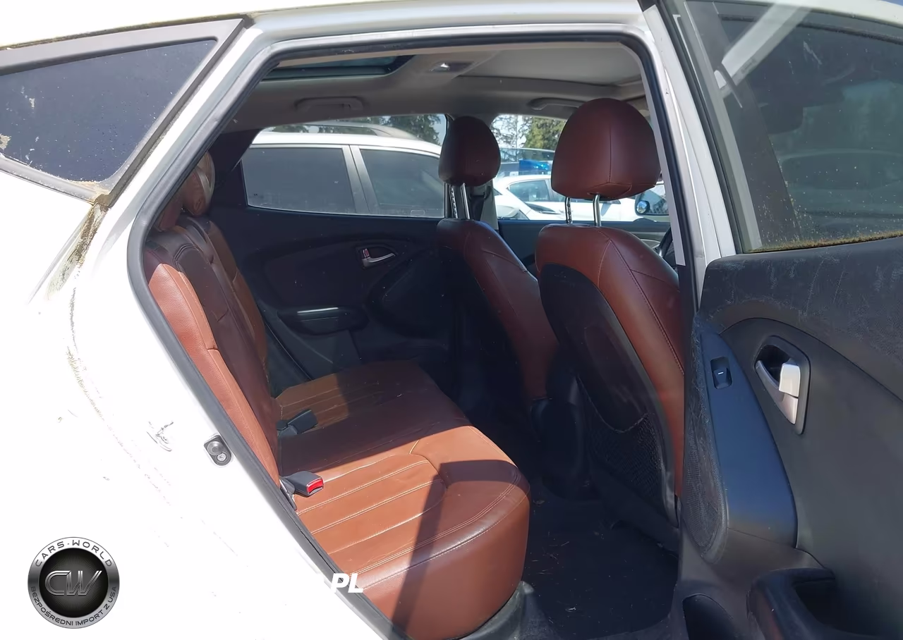 2012 Hyundai Tucson Limited VIN:KM8JUCAC9CU537574 - 8