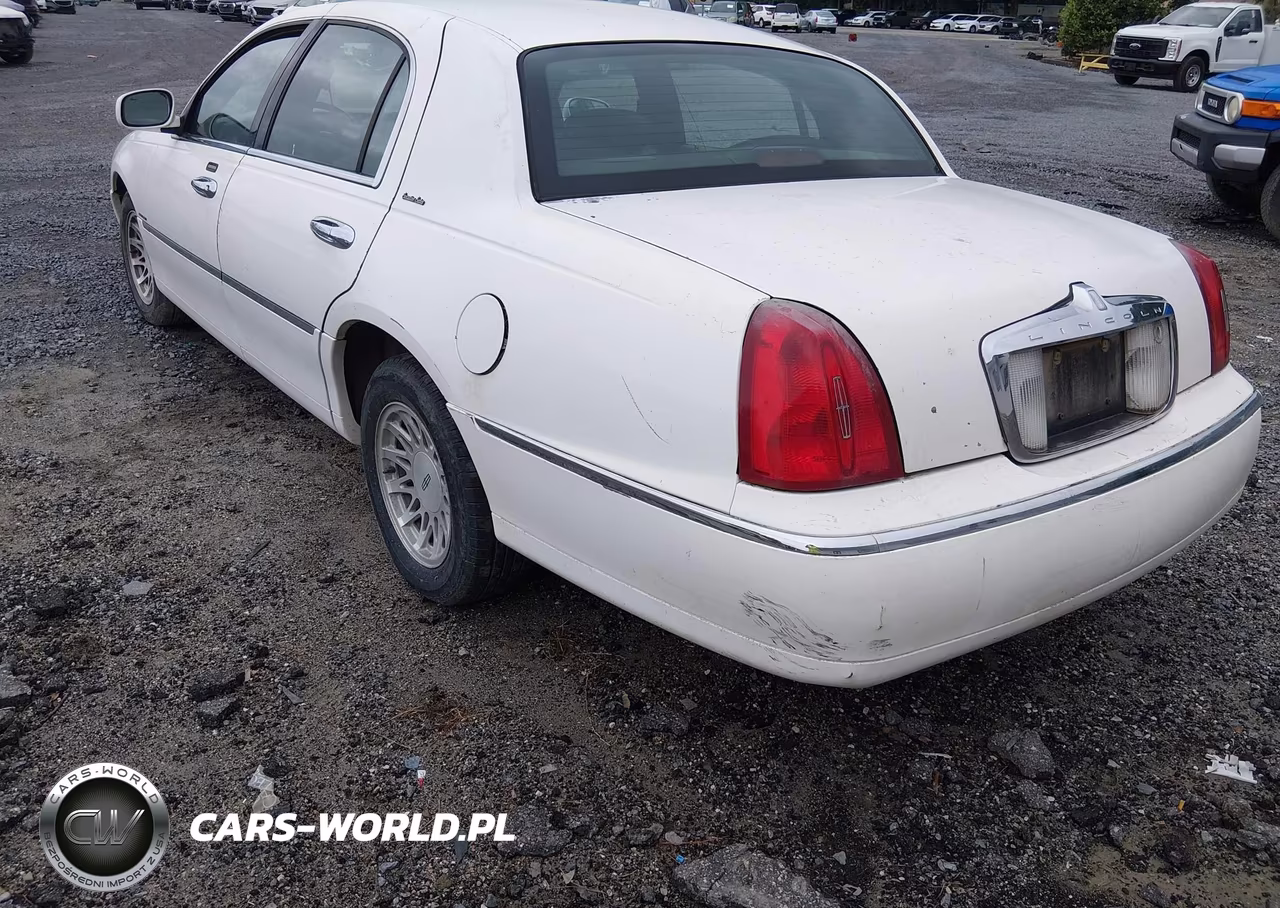 1999 Lincoln Town Car Executive VIN:1LNHM81W6XY706020 - 16